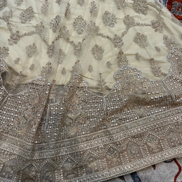 Pakistani Dress - Picture 6 of 6